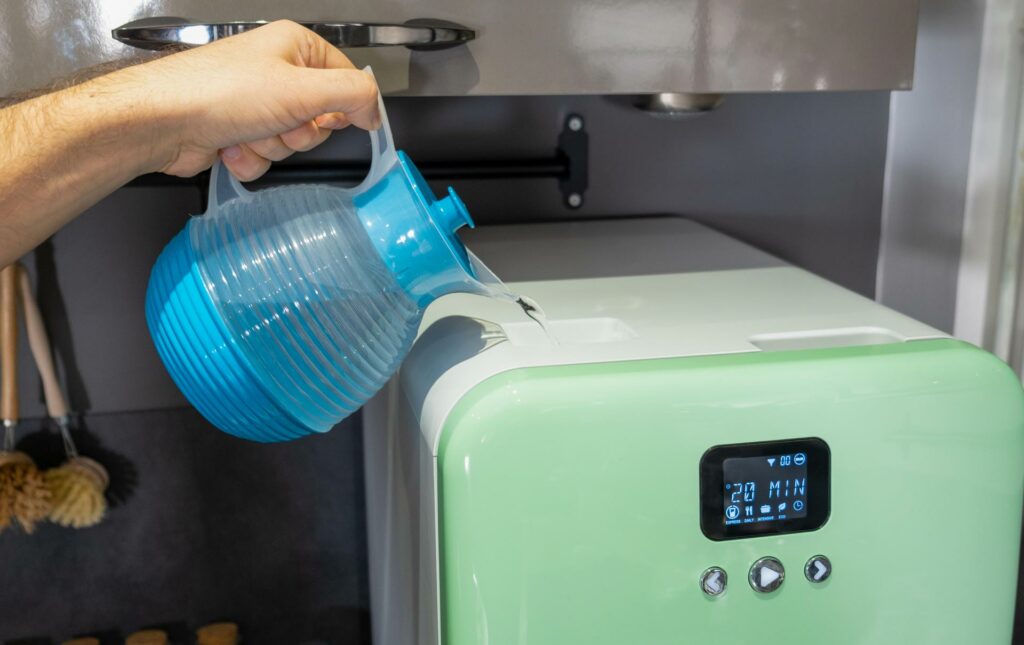 Bob - design eco mini-oppvaskmaskin med front I almond grønn / skrog i hvitt - dishwasher front almond green / body white - Bilde 18