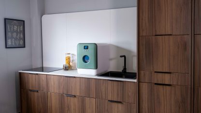 Bob - design eco mini-oppvaskmaskin med front i grønn krom / skrog i hvit  - dishwasher front chrome green / body white - Bilde 16