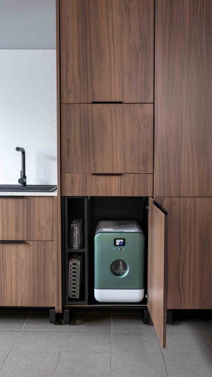 Bob - design eco mini-oppvaskmaskin med front i grønn krom / skrog i hvit  - dishwasher front chrome green / body white - Bilde 7