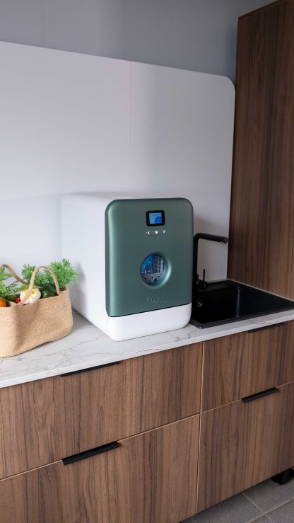 Bob - design eco mini-oppvaskmaskin med front i grønn krom / skrog i hvit  - dishwasher front chrome green / body white - Bilde 6