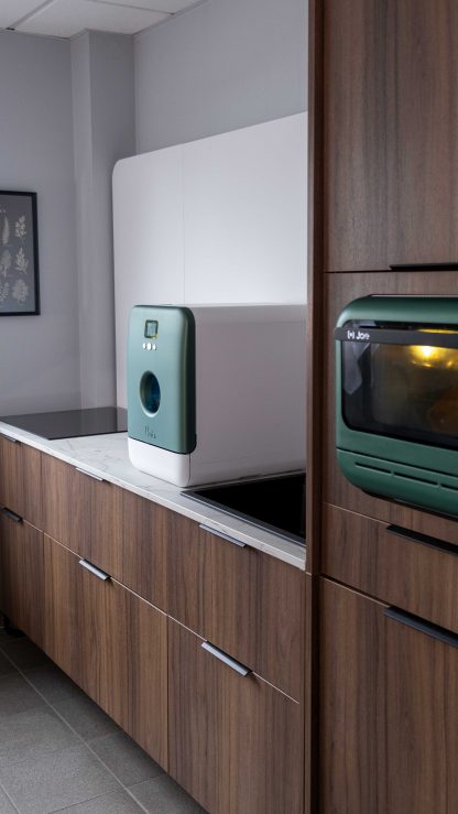 Bob - design eco mini-oppvaskmaskin med front i grønn krom / skrog i hvit  - dishwasher front chrome green / body white - Bilde 3